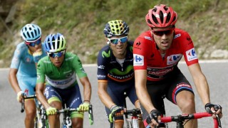 <b>IMPONERTE STORT:</b> Tom Dumoulin kjempet om seieren i Vuelta a España helt til han sprakk på den siste klatreetappen. Foto: JAVIER LIZON (Scanpix/Epa)