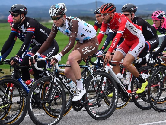 KLATREBEIN: Pierre-Roger Latour er en utpreget klatrer. Foto: Tim de Waele (©TDWSport.com)