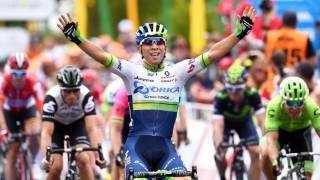 2 AV 2: Caleb Ewan har feid motstanden av oppløpet under Tour Down Under. Trener Stein Ørn er spent på å se hva som skjer når 21-åringen inntar Europa.  EPA/DAN PELED AUSTRALIA AND NEW ZEALAND OUT