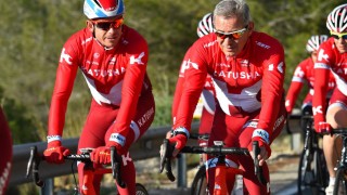 PÅ TUR MED SJEFEN: Igor Makarov (til høyre) ønsket å bygge opp et nytt Katusha med en renere, og mer internasjonal profil. Det har ikke gått helt etter planen. Her sykler han sammen med Alexander Kristoff under treningsleir på Calpe. FOTO: Tim De Waele/TDWSPORT.COM