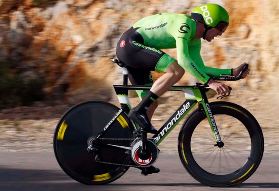 VARIERTE: Prestasjonene i Volta a la Comunitat Valenciana svarte ikke helt til forventningene Kristoffer Skjerping hadde. Her fra den innledende tempoetappen. Foto: Cannondale Pro Cycling / Twitter