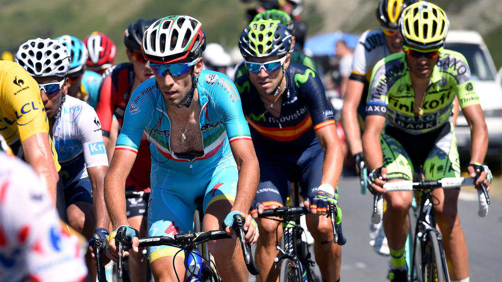 NYSTARTET KLASSE: Vincenzo Nibali (foran) og Alberto Contdor (bak til høyre) er blant de bekreftede deltakerne når det seinere i år skal sykles EM-fellesstart for proffer for første gang. Foto: Tim de Waele (©TDWSport.com)
