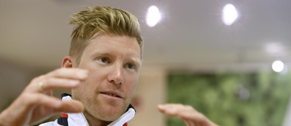 b>VELTET: Lars Petter Nordhaug sto av den nest siste etappen i Tirreno-Adriatico etter velt.
