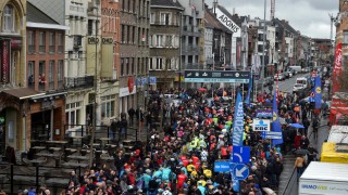 KAN AVLYSES: Grunnet eksplosjoner på flyplassen og t-banen i Brussel er det fare for at onsdagens Dwaars Door Vlaanderen blir avlyst (foto: Tim de Waele)