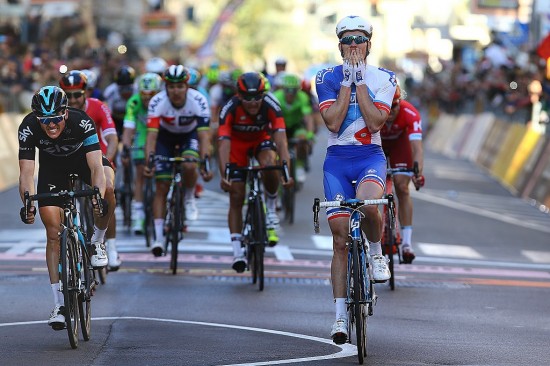VILLE UNNGÅ DETTE: Edvald Boasson Hagen gjorde det han kunne for å unngå massespurt. Foto: Tim de Waele (©TDWSport.com)