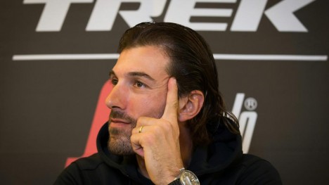 SISTE DE RONDE: Fabian Cancellara viste seg fra en avslappet side to dager før hans aller siste deltakelse i Flandern rundt (foto: AFP/Kurt Desplenter)