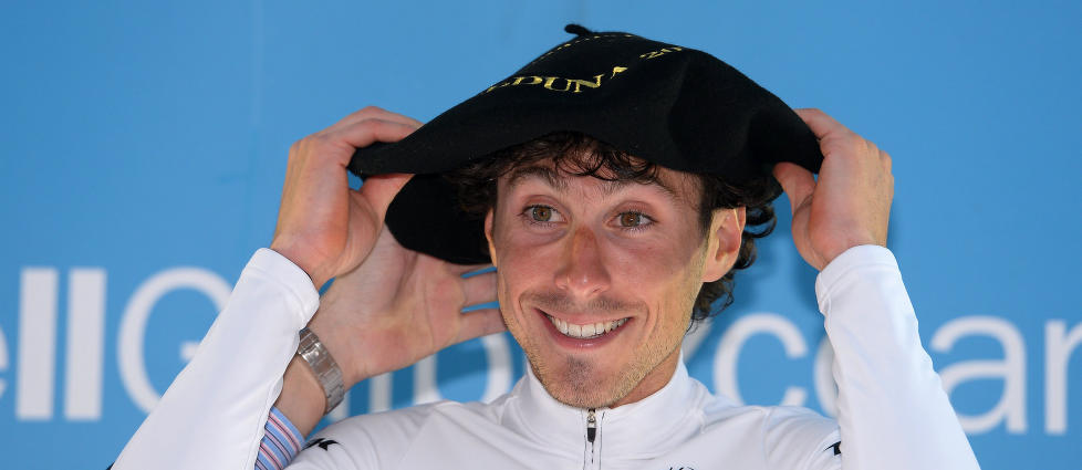 MED ANSIKTET FØRST: Fabio Felline smalt i asfalten etter at han satt sykkelhansken i forhjulet. Søndag kveld ble det konstatert kraniebrudd for Trek Segafredo-rytteren. FOTO: Tim De Waele/TDWSPORT.COM