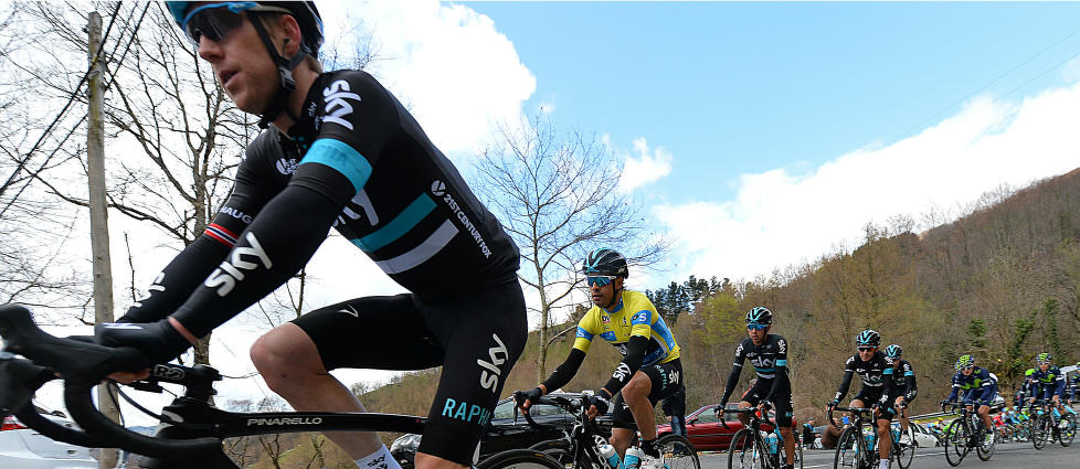 VIKTIGE KILOMETERE: Med vond hånd slet Lars Petter Nordhaug seg igjennom mesterparten av Baskerland rundt. Det sørget for formtopping inn mot Ardennene. FOTO: Tim De Waele/TDWSPORT.COM