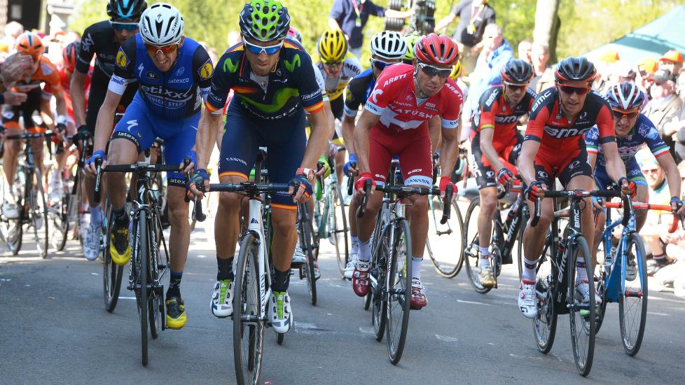 KONTROLL: Alejandro Valverde var alltid nær fronten opp Mur de Huy, og virket egentlig aldri til å være i særlig trøbbel. På de siste hundre meterne var han klart sterkest. Foto: Tim de Waele (©TDWSport.com)
