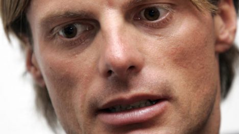 BOKAKTUELL JUKSER: Danilo Di Luca legger ikke skjul på egen kynisme i boka "Vinnerbeistet". - Jeg angrer intet, skriver han. - Jeg måtte dope meg for å vinne. (AP Photo/Riccardo De Luca)