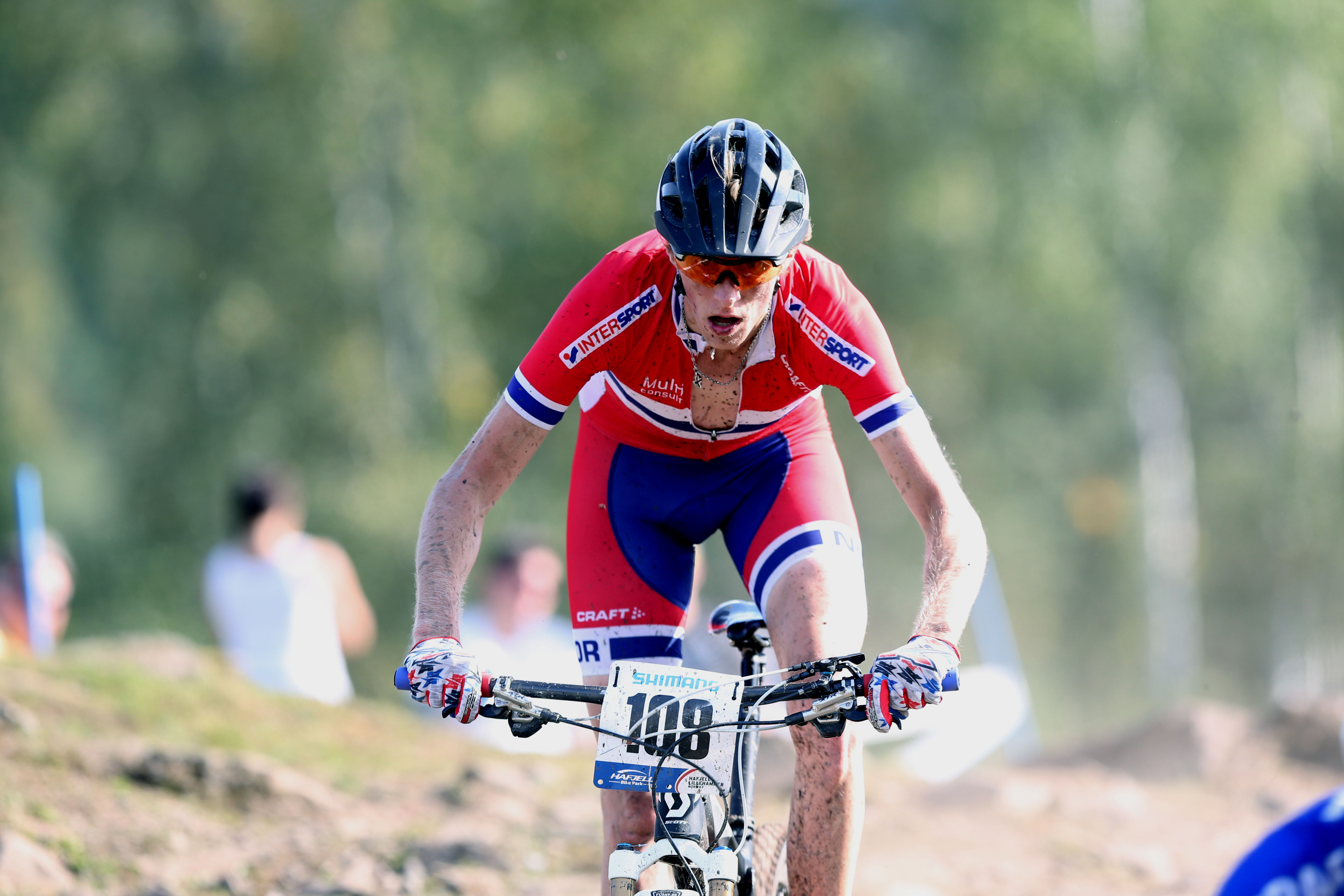 EN DEL AV STANDARDOPPSETTET: Terrengsyklist Ole Christian Fagerli har syklet med skivebremser i snart 10 år, og finner ingen gode argumenter for å bytte tilbake til de gamle V-bremsene. Foto: Geir Olsen / NTB scanpix