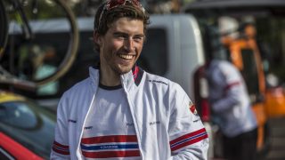 SMILTE FØR START: Men etter målgang måtte Holst Enger konstatere at etappeseieren røk. Den norske IAM-rytteren imponerte stor på fjelletappen i Tour of Norway (foto: Scanpix/Teigen)