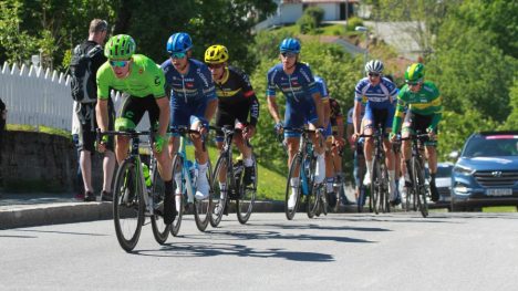 I BRUDD: Men Kristoffer Skjerping og de øvrige fikk aldri noen stor luke av Coop-Øster Hus. Foto: Jarle Fredagsvik (www.procycling.no)