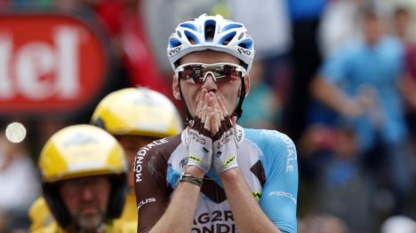 FRANKRIKES REDNING: Det hadde vært en dårlig Tour de France for Frankrike før Romain Bardet vant den 19. etappen og deretter sikret andreplassen sammenlagt. Foto: Juan Medina (Scanpix/Reuters)