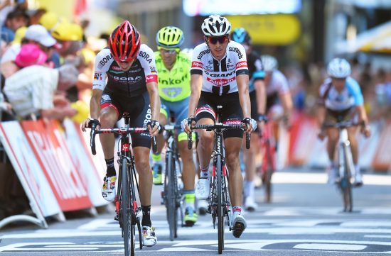 IKKE MED I TOPPEN: Warren Barguil har kjempet tappert, men taper stadig mer i kampen om hvit trøye. FOTO: Tim de Waele (TDWSport.com)