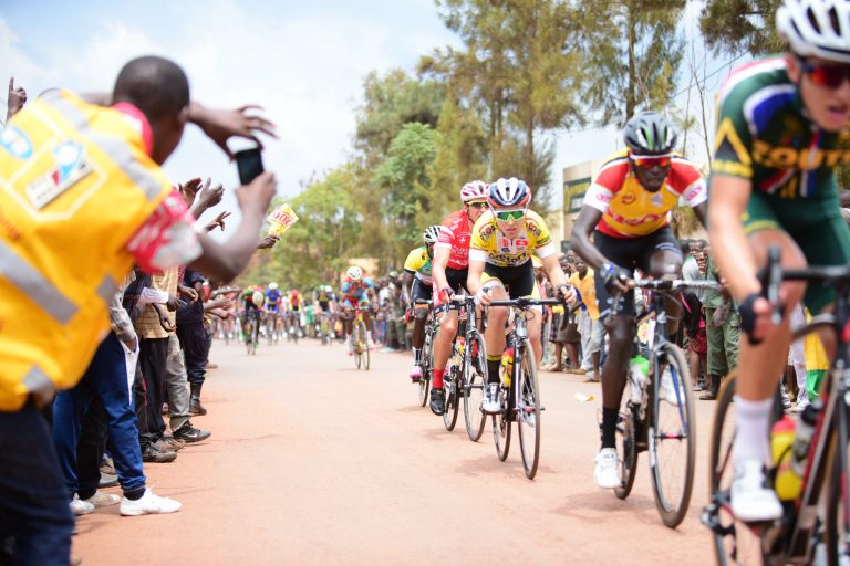 Folkefesten i Rwanda | Procycling.no
