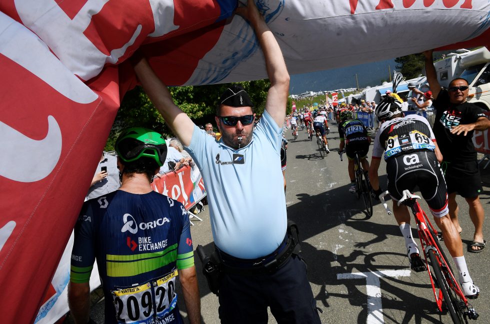 Cycling: 103th Tour de France 2016 / Stage 7 Last Km bow incident / Adam YATES (GBR)/ L'Isle-Jourdain - Lac De Payolle 1127m (162,5Km)/ TDF / pool JP © Tim De Waele