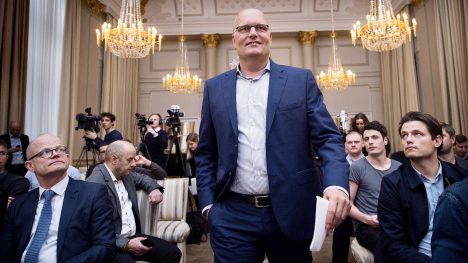 LOVER BORT ØREFIKER: Bjarne Riis har gjort egne feil og mener han har betalt en høy pris for det. Som sportssjef i Team VéloConcept lover han at hans utøvere ikke skal rote seg bort i dopingsaker. Ellers får de med ham å gjøre. FOTO: Niels Meilvang/Scanpix