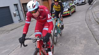 VELTET: Alexander Kristoff var uheldig under Omloop Het Nieuwsblad. Han veltet på Donderij drøyt 60 kilometer før mål. FOTO: Tim de Waele (TDWSport.com)
