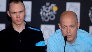 ØKT PRESS: Presset mot Sir Dave Brailsford og Team Sky tiltar idet ingen beviser finnes for hvilke medisiner som ble levert til Bradley Wiggins under Le Dauphiné i 2011. Her er Sky-sjefen avbildet med Chris Froome under Tour de France 2016. Foto: Tim de Waele (©TDWSport.com)