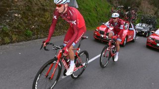 IKKE MER HJELP FRA DEN KANTEN: Sven Erik Bystrøm reiser i dag hjem fra Belgia med brudd i hånda. Dermed er klassikerne over for Alexander Kristoffs trofaste hjelper. FOTO: Tim De Waele/TDWSPORT.COM