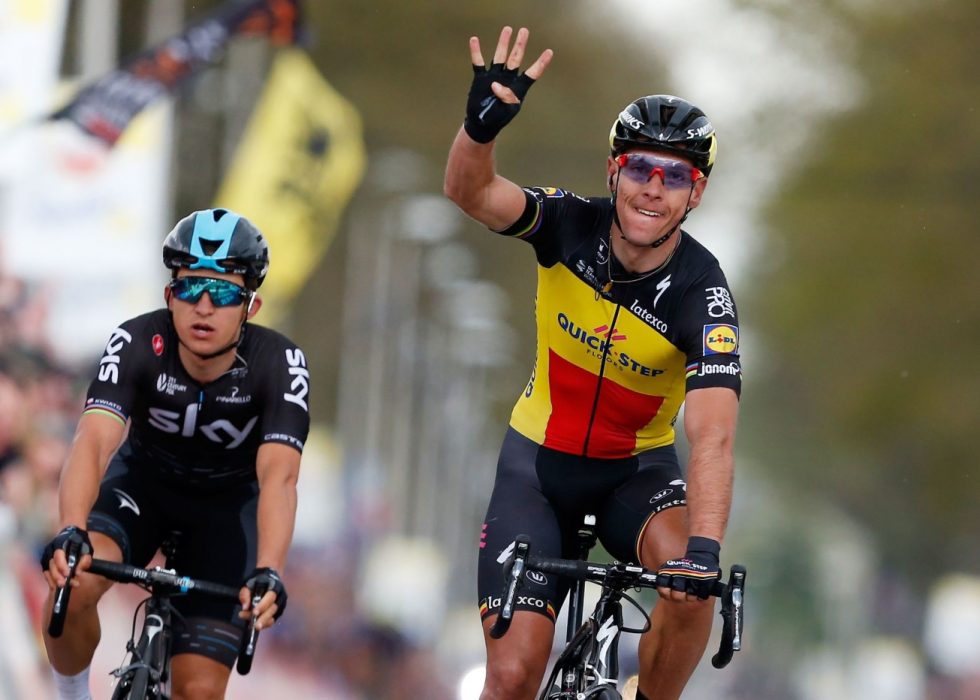 VANVITTIG PRESTASJON: Phillpe Gilbert vant Amstel Gold Race med rift i sin høyre nyre. Han ble siden fraktet til sykehus