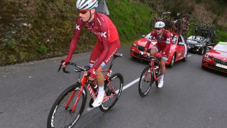 SKADET: Sven Erik Bystrøm (i front) har ikke rørt sykkelen siden Gent-Wevelgem. Treningspartner Alexander Kristoff (bak) må ennå vente noen uker på å få trene med lagkameraten. FOTO: Tim de Waele (TDWSport.com)