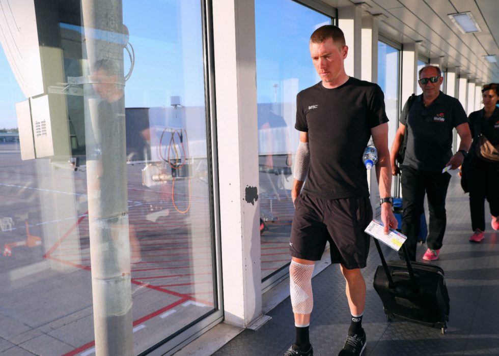 SLET: Rohan Dennis fikk hard medfart i en velt på dag 3 av Giro d'Italia. Her er han avbildet på vei mot neste etappe. Den sto han etter hvert av. FOTO: Tim De Waele/TDWSPORT.COM