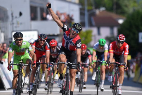 OVERRASKET: Nacer Bouhanni (i grønt) var den store favorittet