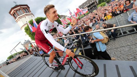 KATUSHA-ALPECIN: Tony Martin kjører på lag med Alexander Kristoff under Tour de France. FOTO: REUTERS/Benoit Tessier