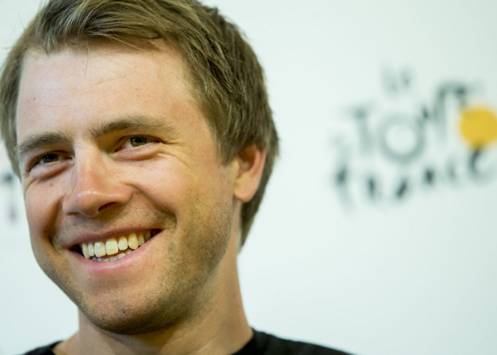 I SØKELYSET: Edvald Boasson Hagen (Team Dimension Data) under et pressemøte i Düsseldorf fredag ettermiddag