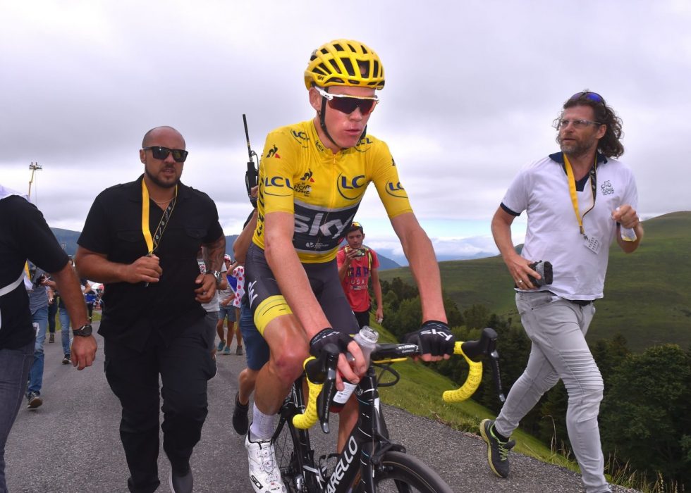 MISTET GULT: Froome distansert i siste fjell på etappe 12. FOTO: Tim De Waele.