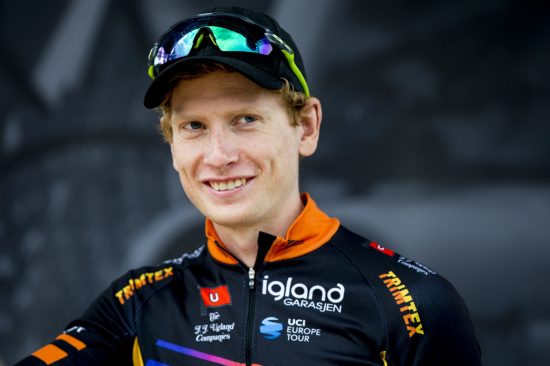LANGSIKTIG PLAN: Det var nærmest umulig for Andreas Vangstad å bli proff som U23-rytter. - Jeg må heller være god nok som 25-26-åring