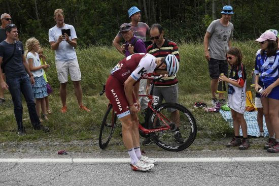 KVESTET: Velten på den 17.-etappen plager fortsatt Alexander Kristoff. Det gjør også et sittesår han pådro seg under Tour of California. FOTO: AFP PHOTO / Lionel BONAVENTURE