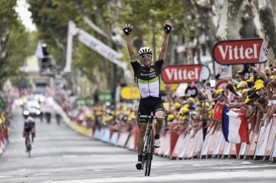 SOLOSEIER: Edvald Boasson Hagen kjørte fra Nikias Arndt (Team Sunweb)