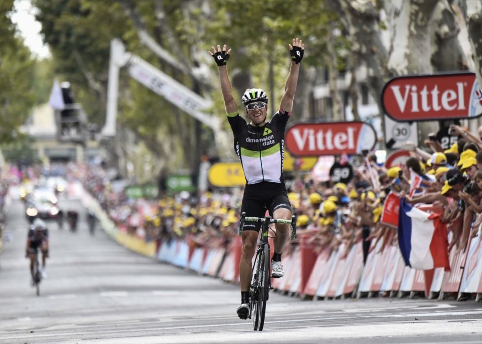 SOLOSEIER: Edvald Boasson Hagen kjørte fra Nikias Arndt (Team Sunweb)