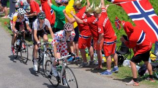 TIL NORGE? Pierre Rolland leder an Romain Bardet på en fjelletappe i Tour de France i 2013. Om noen år kan rittet starte i Norge. Foto: Tim De Waele /TDWSport.com.
