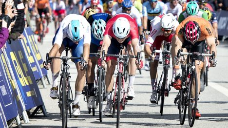 REVANSJ: Elia Viviani tapte knepent for Alexander Kristoff i EM. Foto: Henning Bagger / NTB scanpix