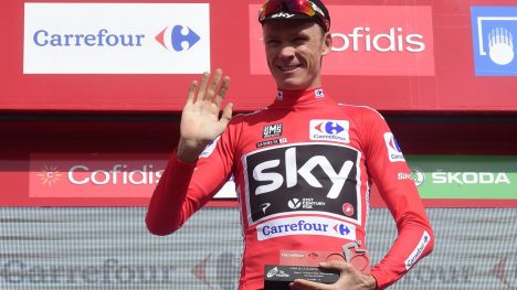 FREMDELES I LEDELSEN: Men Chris Froome tapte mye tid på den 17. etappen. Foto: / AFP PHOTO / JOSE JORDAN