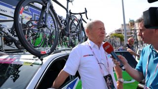 EN ULYKKE KOMMER SJELDEN ALENE: Bruno Reverberi fikk mange spørsmål fra pressen etter to positive dopingprøver i laget foran Giro d'Italia. Nå har det dukket opp en tredje dopingsak i Bardiani CSFs rekker. FOTO: Tim De Waele/TDWSPORT.COM