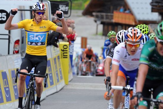 STRIDENS KJERNE: Bradley Wiggins mottok medisinsk behandling underveis i Critérium du Dauphiné i 2011