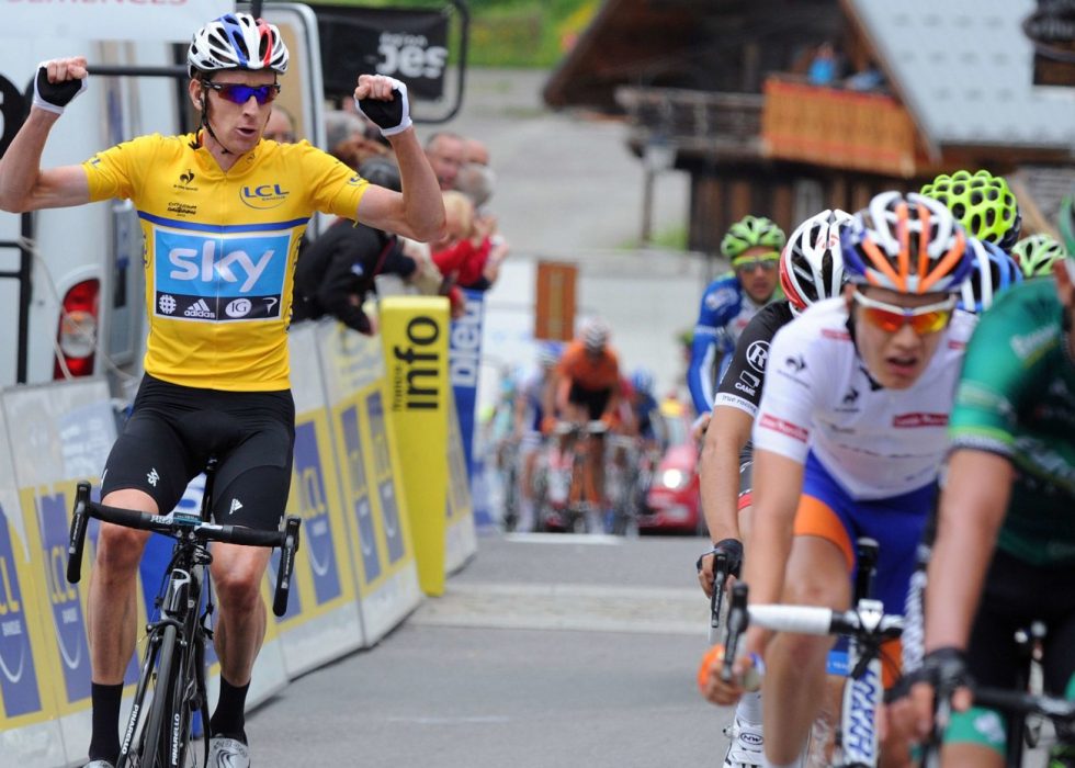 STRIDENS KJERNE: Bradley Wiggins mottok medisinsk behandling underveis i Critérium du Dauphiné i 2011