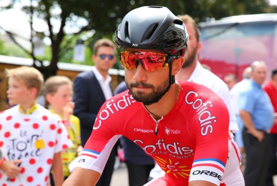 LEVDE MED USIKKERHET: Det kunne gå et helt år før Nacer Bouhanni fikk vite om synet hans var permanent skadet. 27-åringen forteller nå om omfanget av en velt han gikk ned under den 1. mai. FOTO: Tim De Waele/TDWSPORT.COM