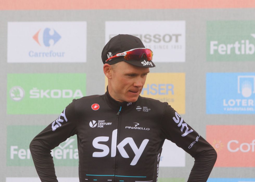 TUNGE VALG: Corriere della Sera skriver at Chris Froome kan erkjenne ansvar for å slippe billigere unna. Men hovedpersonen selv tilbakeviser dette.