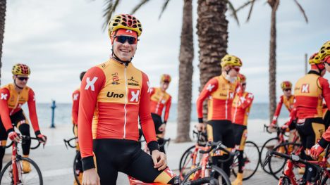FÅR VISE SEG FRAM: Tobias Foss takket ja til å trene med LottoNL-Jumbo uka før Uno-X-samlinga i Cambrils. 20-åringen har ambisjoner om å bli sammenlagtrytter løpet av de neste ti årene. FOTO: Jan Brychta