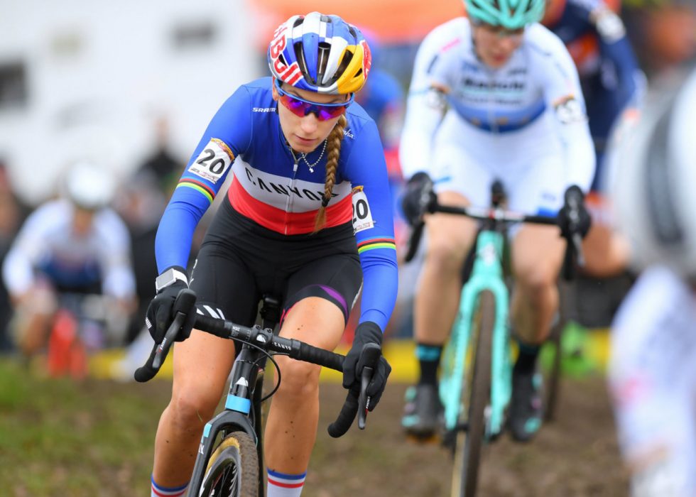 ILLE UTE FØR VM: Pauline Ferrand-Prévot fikk alt annet enn den gjennomkjøringen hun ønsket seg foran VM i Valkenburg. FOTO: Tim De Waele/TDWSPORT.COM