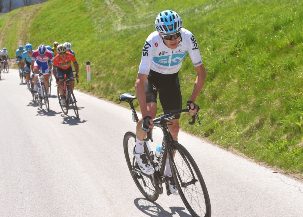 FORTSETTER Å KONKURRERE: Stadig ingen avklaring i Froome-saken. FOTO: Tim de Waele/Getty Images