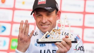 REDDET LITT AV ÆREN: Alexander Kristoff kunne juble for sin fjerde seier i Eschborn-Frankfurt tidligere i vår. Nordmannen håper på enda mer seiersjubel i juli. Foto: AFP PHOTO / dpa / Fabian Sommer /