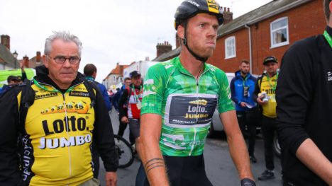 TRØBBEL: Lars Boom har blitt utestengt i en måned etter slaget i Tour of Norwya 2018. Foto: Tim de Waele