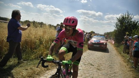 UTE: Rigoberto Uran er ferdig i årets Tour de France. AFP PHOTO / POOL / Marco BERTORELLO